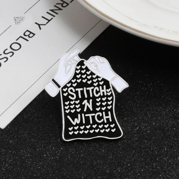 Пин "Stitch n witch"