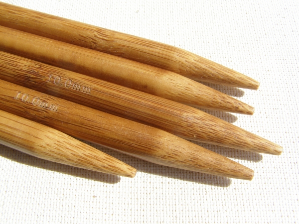 Чулочные бамбуковые спицы 20см, 10,0мм