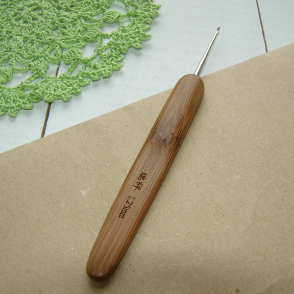 Гачок з бамбуковою ручкою, стальний,  1,25мм