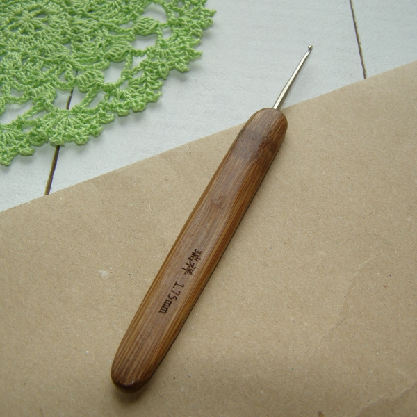 Крючок с бамбуковой ручкой, стальной, 1,75мм