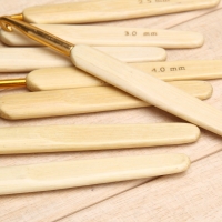 Набор крючков с бамбуковыми ручками, алюминиевые (2,5-6мм)