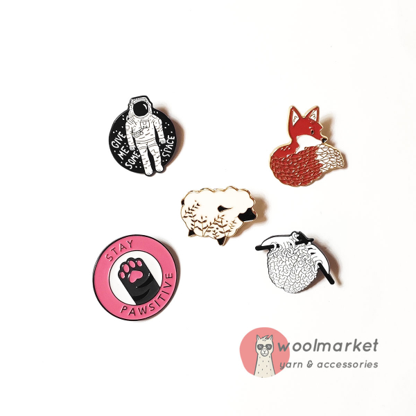 Подарунковий набір пінів "Приколись"