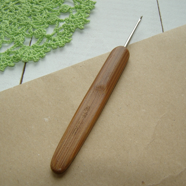 Гачок з бамбуковою ручкою, стальний,  2,0мм